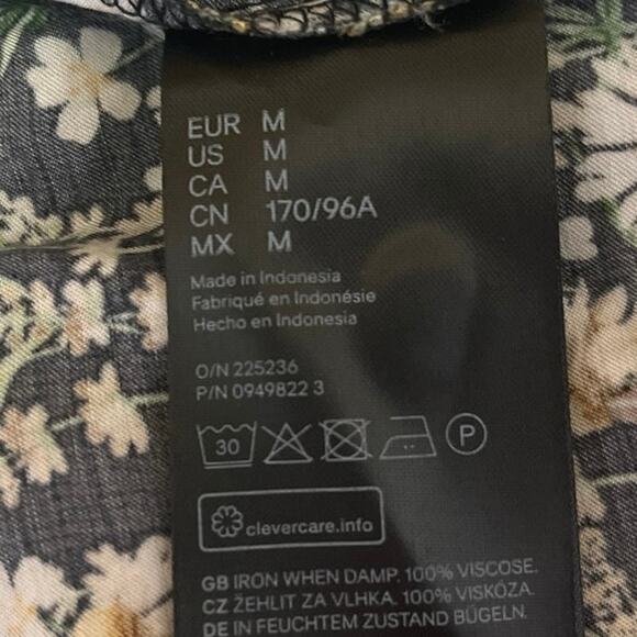 H&M Black Floral Daisy Peasant Long Sleeve V Neck Button Down Blouse Top Size M - Picture 4 of 4